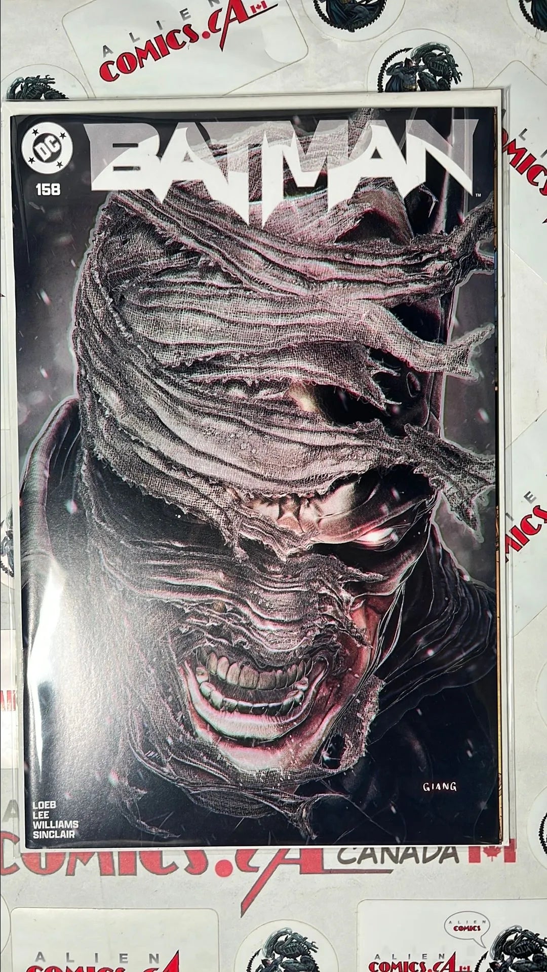 Batman (#158 John Giang Comics Hush 2 616 Trade Dress Limited to 3000 copies NM)