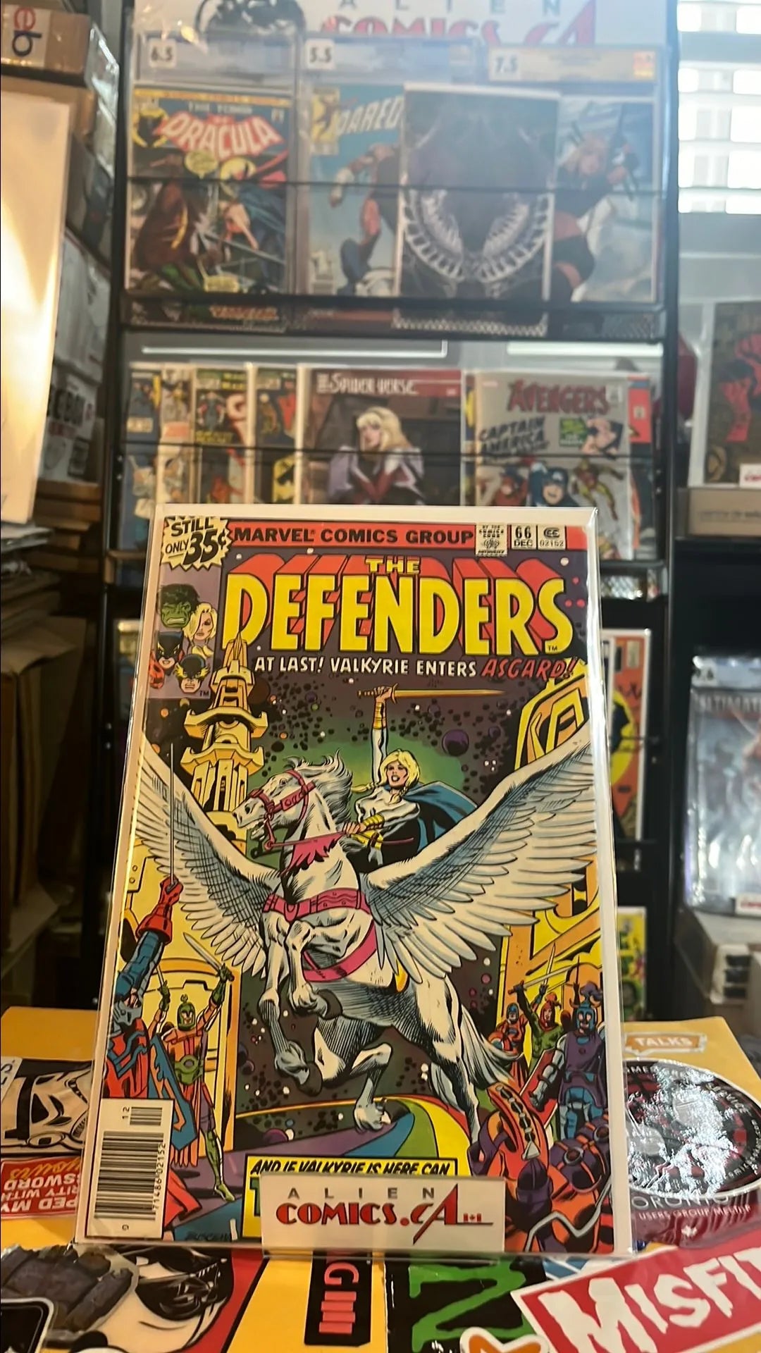 Defenders (#66 1st app. Svava aka Rossveissa: Valkyrie Newsstand Edition VF)