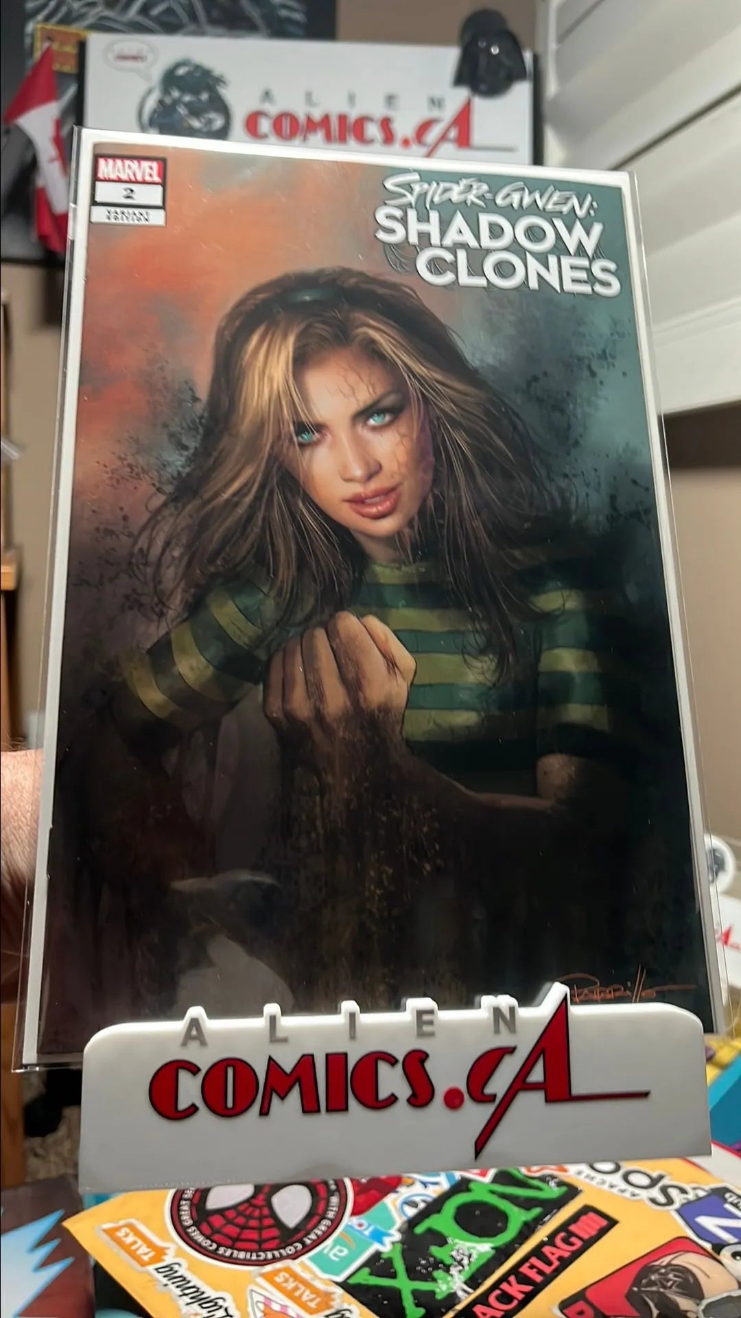 Spider-Gwen: Shadow Clones (#2 Parrillo 616 Trade Dress Connecting Variant Limited to 3000 copies NM)