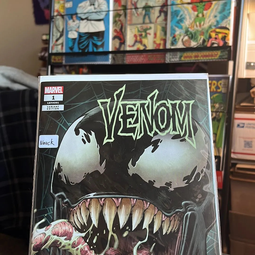 Venom (#1 LGY201 Todd Nauck Variant NM)