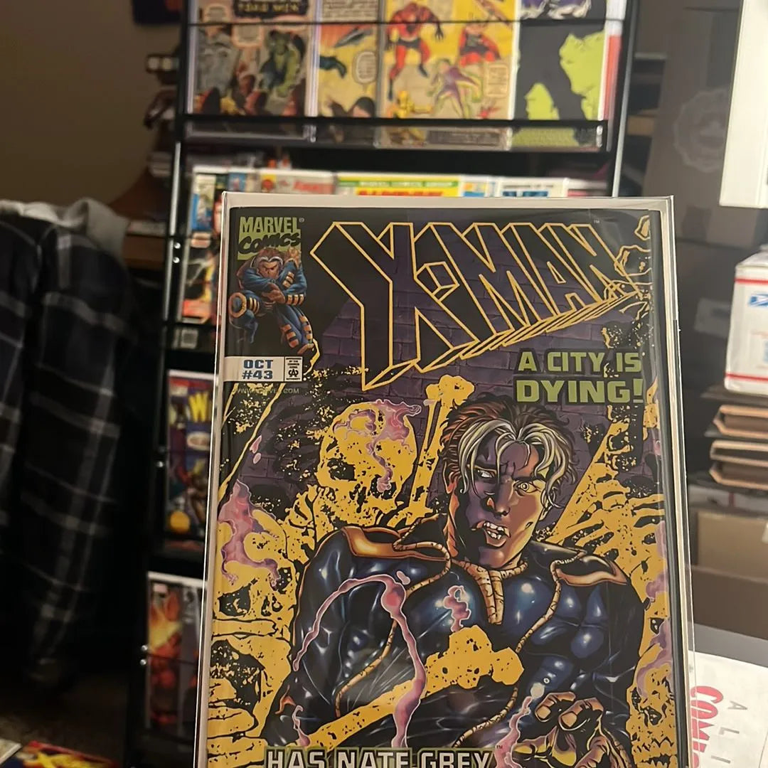 X-man (#43 Newsstand Edition A City Is Dying FN/VF)
