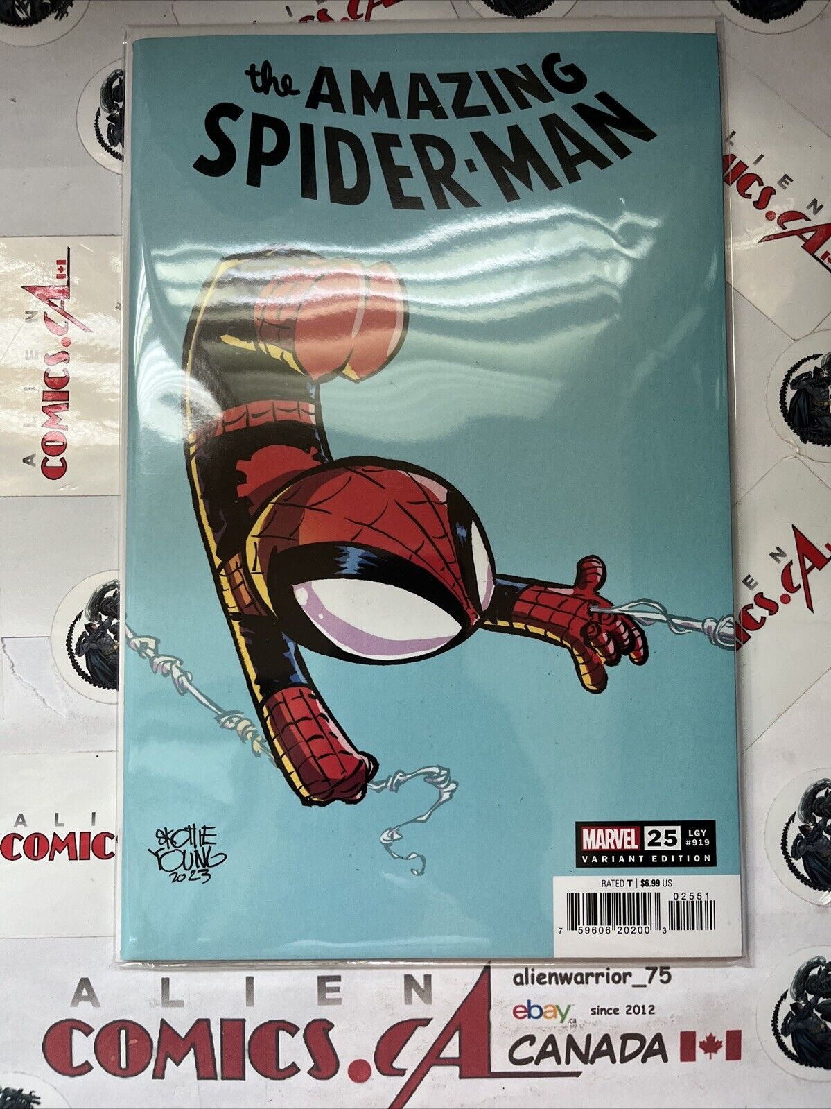 AMAZING SPIDER-MAN 25 Skottie Young Variant Marvel 2023 Oversized! HIGH GRADE