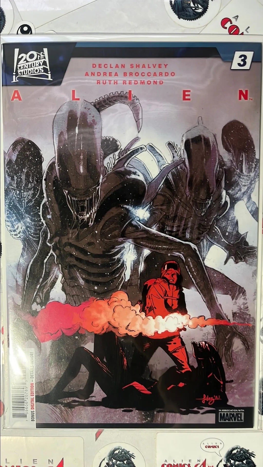 ALIEN (#3 Marvel 2024 Javi Fernandez Cover Aliens with Woman and Dead Alien NM)
