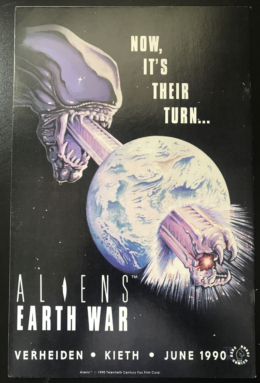 ALIENS vs. PREDATOR: Volume 1 Dark Horse Comics 1990 5-Book Lot Rare HIGH GRADE - aliencomics.ca