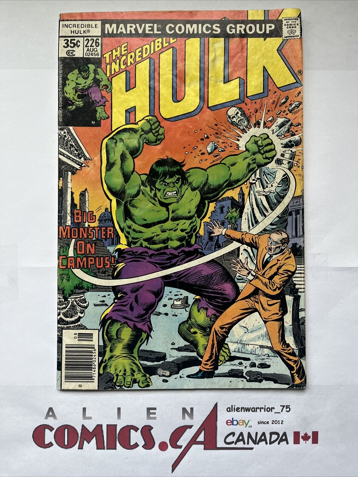 INCREDIBLE HULK 226 Marvel 1978 Big Monster on Campus Newsstand MID GRADE