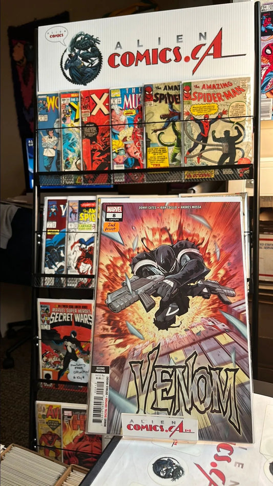 Venom (#8 LGY173 2nd printing Iban Coello Variant HTF NM)