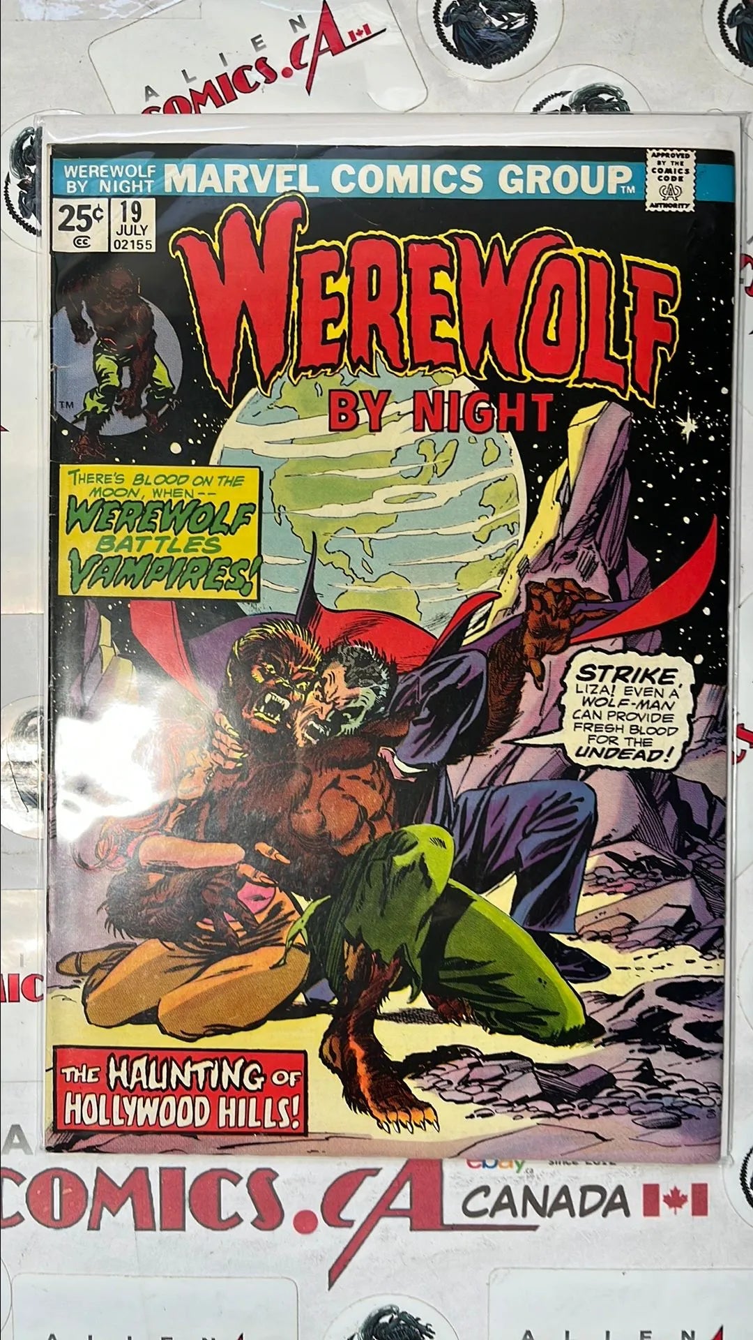 Werewolf by Night (#19 25¢ Cover 2nd Battle vs. Dracula When Werewolves battle Vampires! w/ MVS 61 The Red Ghost VG/FN)