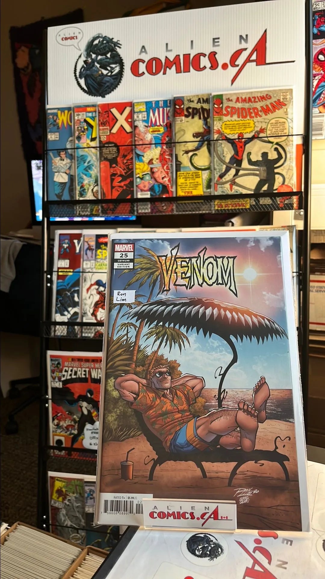 Venom (#25 LGY190 Ron Lim Variant Brock on the Beach NM)
