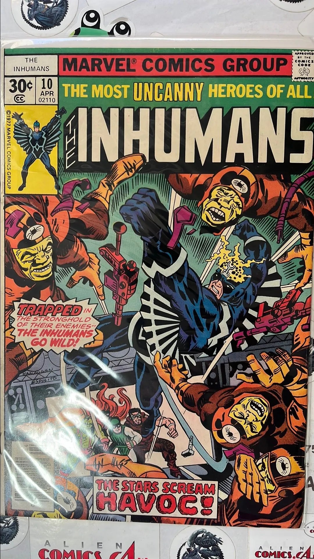 Inhumans (#10 Newsstand Edition The Stars Scream Havoc! VF+)