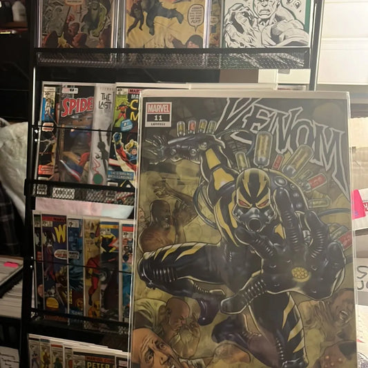 Venom (#11 Bryan Hitch Cover Art NM)