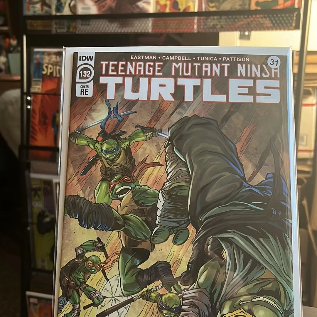 Teenage Mutant Ninja Turtles (#132 Retail Exclusive Variant NM)