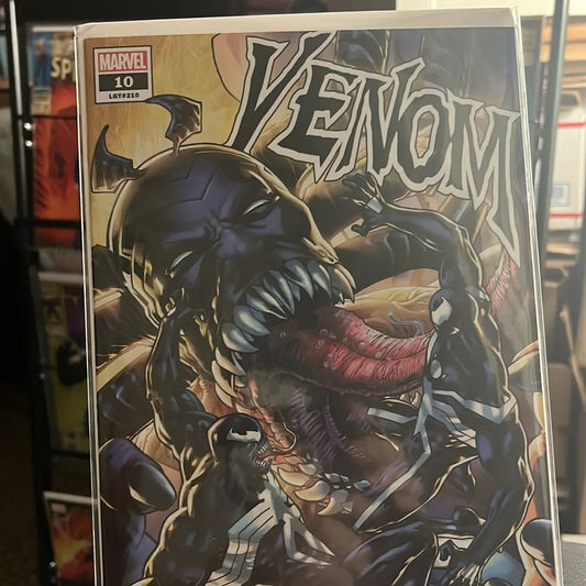 Venom (#10 LGY210 Bryan Hitch Cover Art NM)