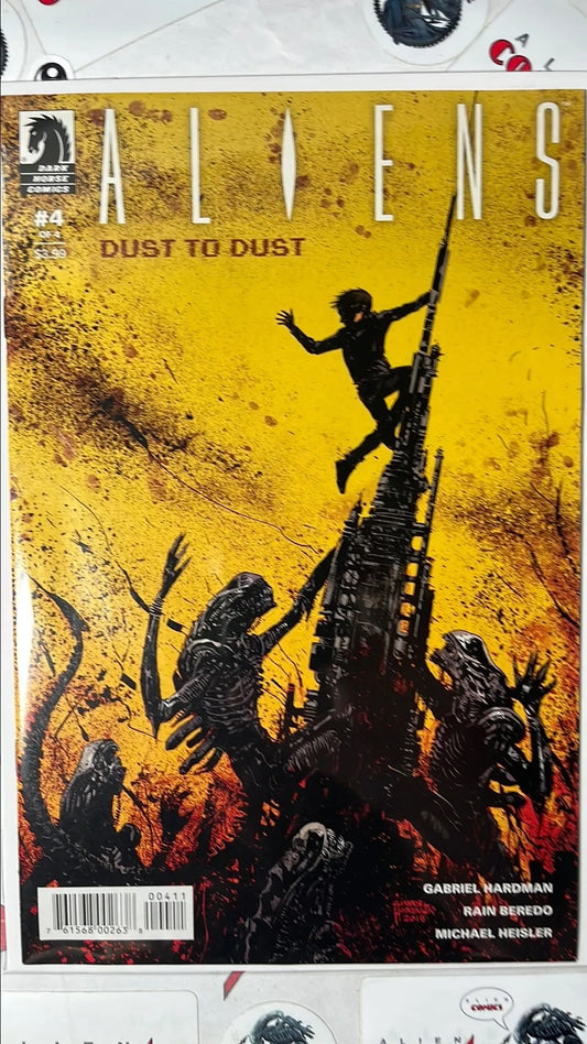 ALIENS: Dust to Dust (#4 Dark Horse 2019 Gabriel Hardman Cover Aliens Climbing Tower NM)