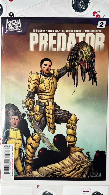 PREDATOR (#2 Marvel 2023 Giuseppe Camuncoli Cover Woman Holding Predator Head NM)