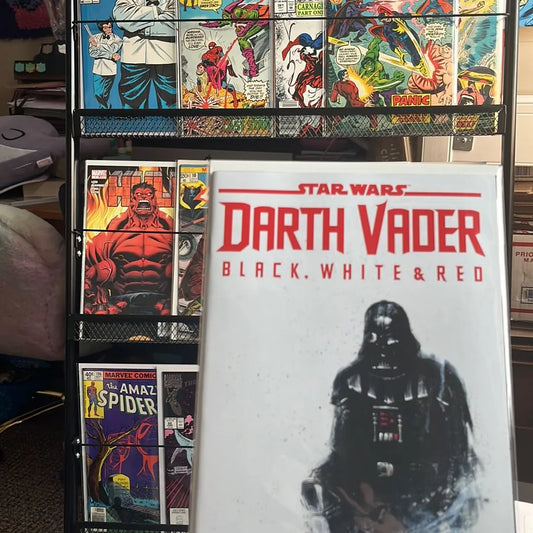 Darth Vader: Black White & Red (#1 Andrews 616 Trade Dress Variant NM)(Darth Vader: Black White & Red (#1 Andrews 616 Trade Dress Variant NM))